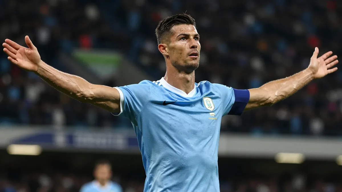 Manchester City beat Coventry 1-0 in the Premier League thanks to Erling Haaland's 300th club goal, while new signing...