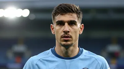 Manchester United's late loan approach for Manchester City defender Rayan Ait-Nouri failed after City insisted on an...