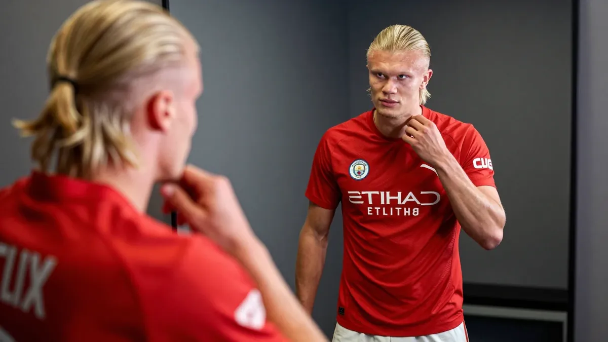Erling Haaland Cuts Hair Ahead of City Season Opener