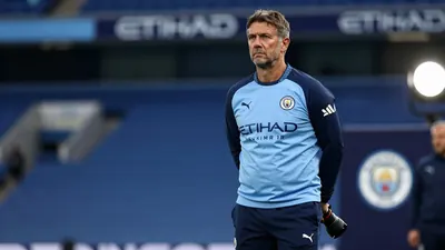 Manchester City have completed a £34m deal for Palmeiras winger Allan Elias while Nico González nears a move to Newcastle