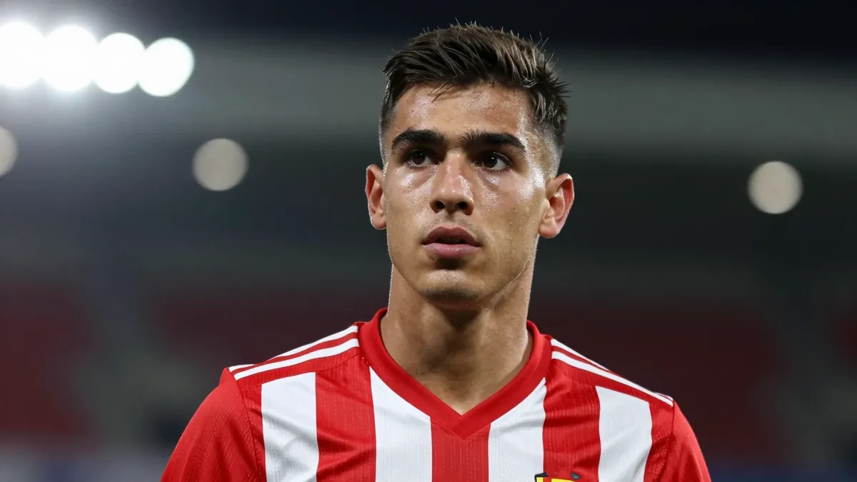 Julian Alvarez has turned down a Manchester City return, with Atletico Madrid blocking a move to Barcelona, per Hindustan...